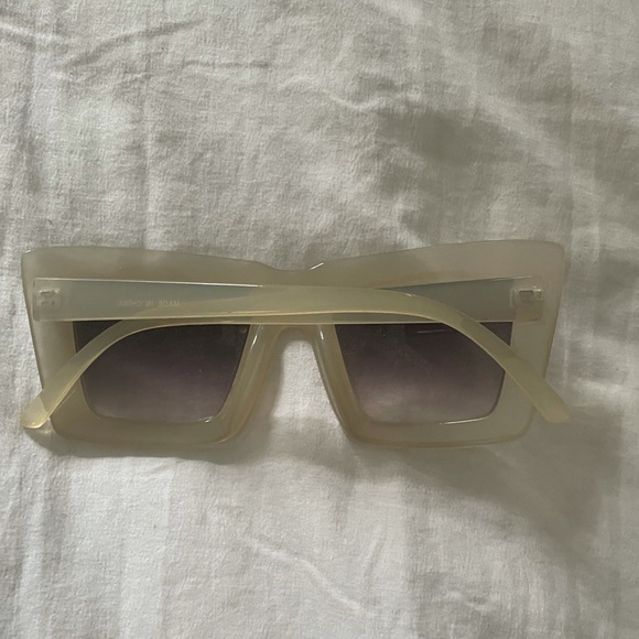 H&M Retro Sunglasses - Picture 2 of 2